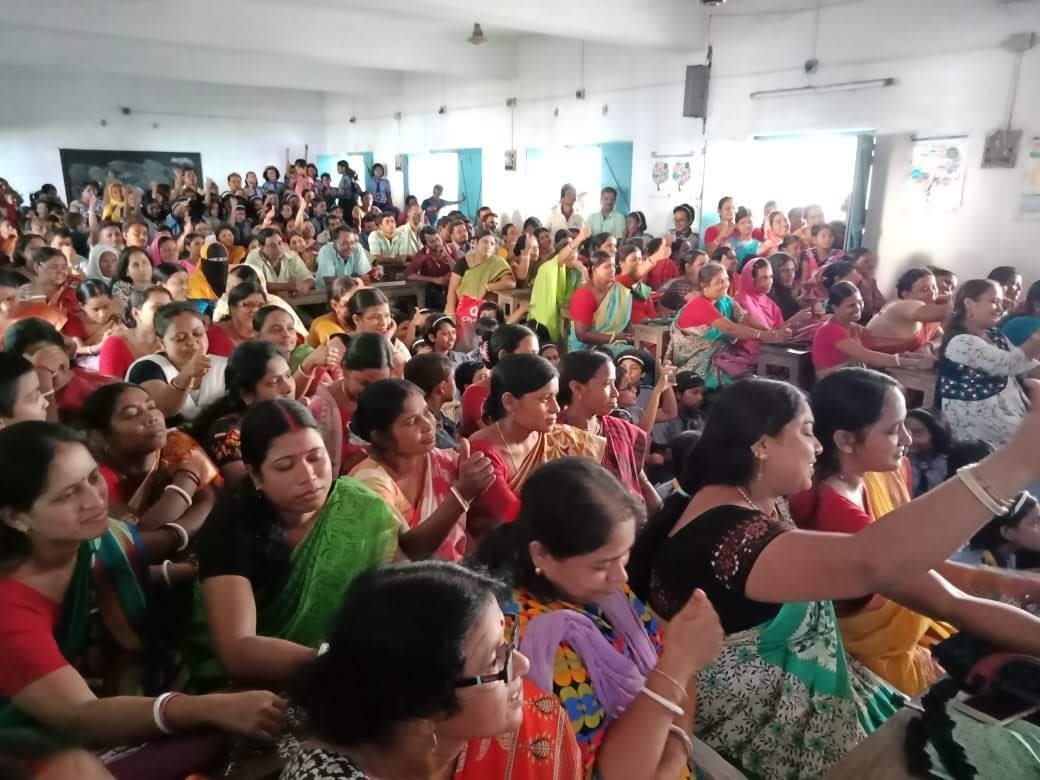 Case Study: Parents Meet at Karimpur School – Project “Learn to Read”