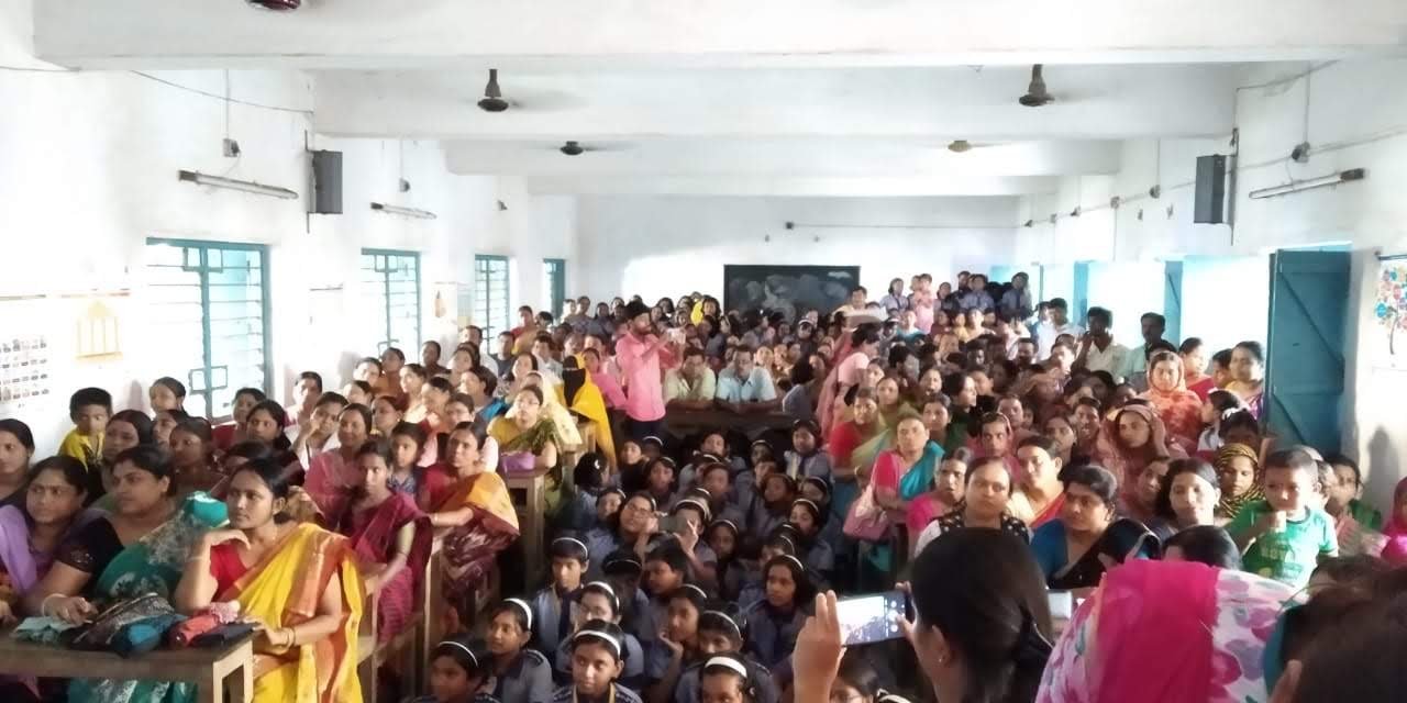 Case Study: Parents Meet at Karimpur School – Project “Learn to Read”